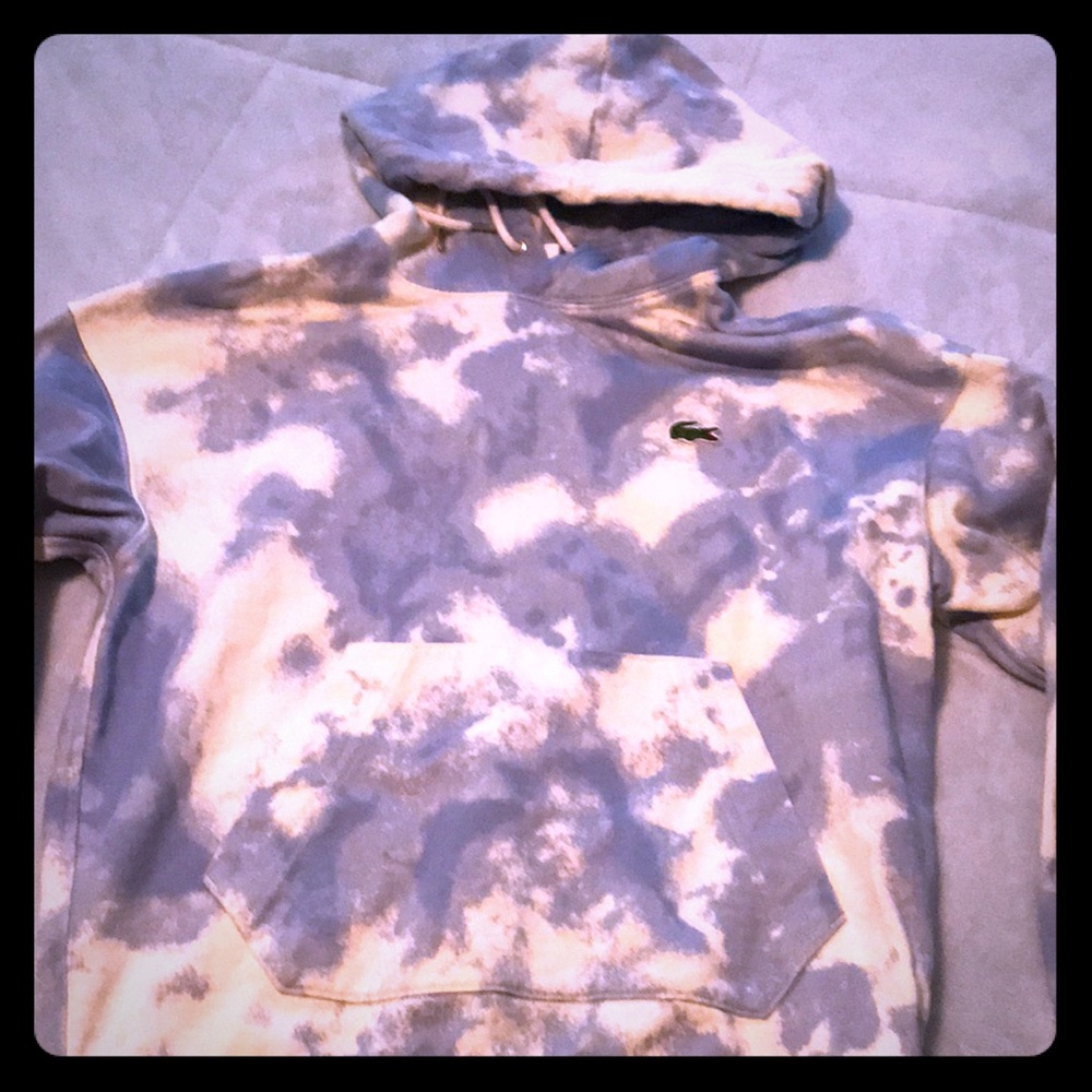 Lacoste l!ve